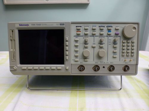 TEKTRONIX TDS754D 500 MHZ 2 GS S OSCILLOSCOPE