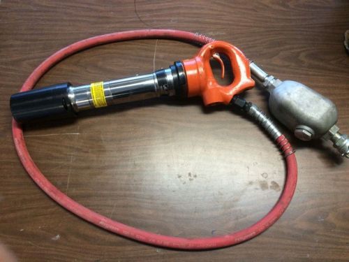 2013 American Pneumatic Tool APT 133 Rivet Buster 8&#034; Stroke Air Breaker