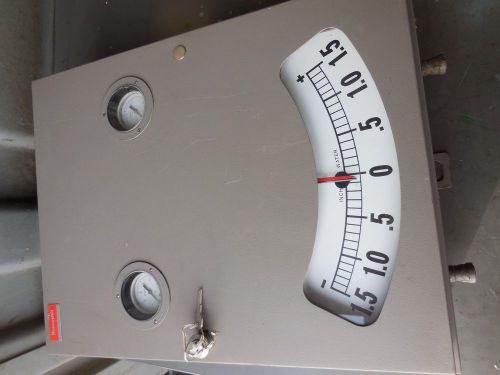 Honeywell Low Pressure Indicating Pneumatic Controller Model 714P2-B-91