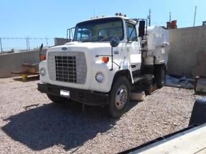 1984 Ford LN700 Brooms &amp; Sweepers