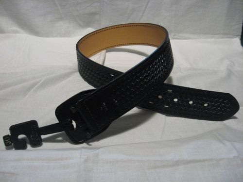 Gould &amp; Goodrich Black Leather Size 30 Police/Sheriff Law Enforcement Dutybelt