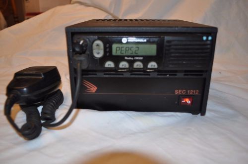 Motorola CM300 UHF 1-40 Watt Radio with Power Supply base station