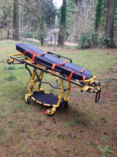 STRYKER EX-PRO R4 Ambulance Stretcher