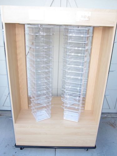 Retail jewelry display case