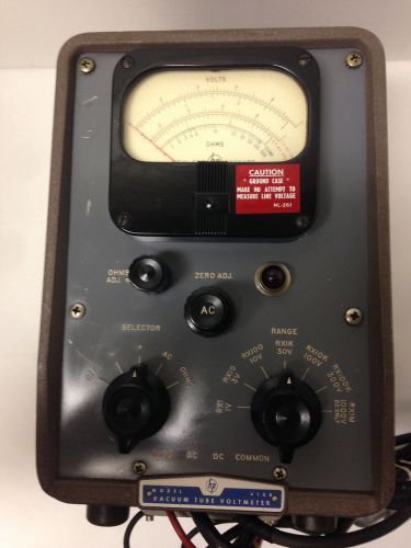 Vintage HP Model 410B Vacuum Tube Voltmeter with Cords