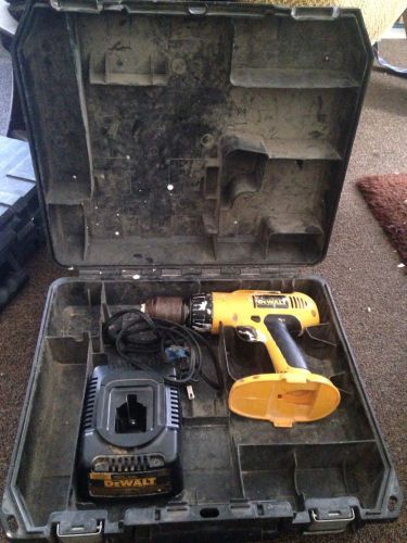 DeWalt xrp 18v 1/2&#034; cordless hammer drill dw997 w/ case