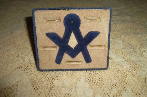 VINTAGE MASONIC 5 RING DISPLAY BOX METAL FOLDING STAND NAVY OFF WHITE