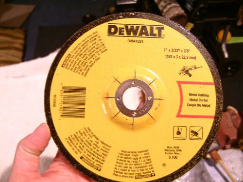 DEWALT METAL CUTTING WHEEL DWA4524    7&#034;