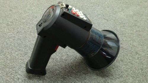 Megaphone Musical POWERHORN by Radio Shack 32-2037 Bullhorn Loudspeaker