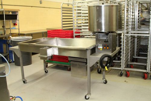 Barely Used! Cretors CMD 50 Popcorn Caramelizer &amp; Sifting Table