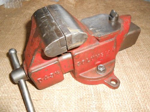 Vintage Columbian USA Vise, No D431/2, 3-1/2&#034; Jaws, Pipe Holder, Anvil, Swivel