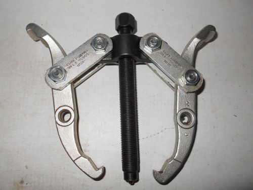 CRAFTMAN 2-ARM GEAR PULLER,BEARINGS,PINIONS,SHEAVES,PULLEYS,WHEELS.5ton Capacity