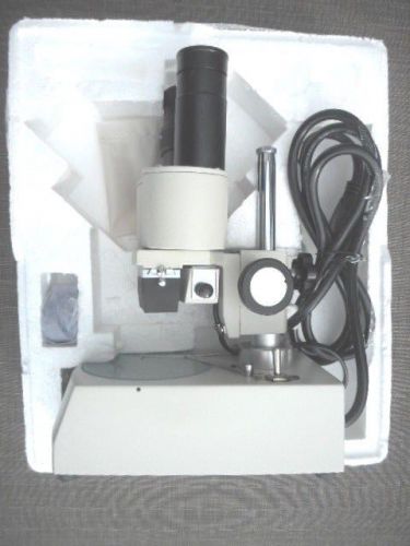 NEW IN BOX WARDS STUDENT STEREO MICROSCOPE w/ 2 WF10X eyepieces