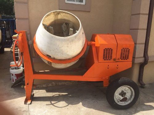 Mq whiteman concrete poly drum mortar mixer tow trailer honda  multiquip for sale