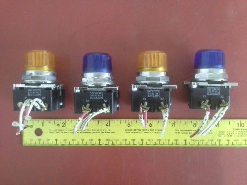 CUTLER HAMMER 10250T/91000T LOT OF 4 INDICATOR LIGHTS 2 BLUE 2 ORANGE 120V 50/60