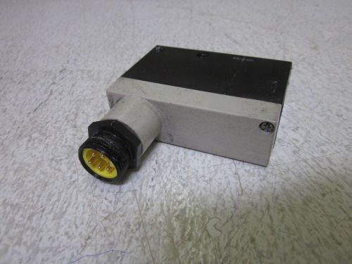 TELEMECANIQUE XUJ-LM0811 PHOTOELECTRIC SENSOR *USED*