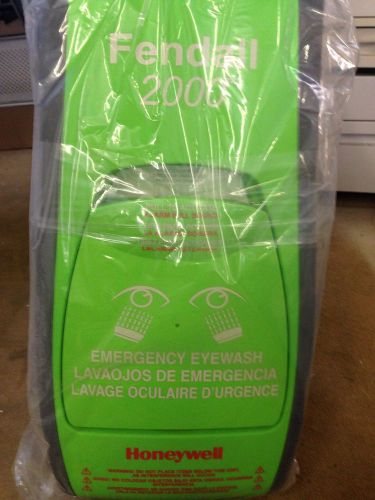 Fendall 2000 Portable Eye Wash Station  New Open Box