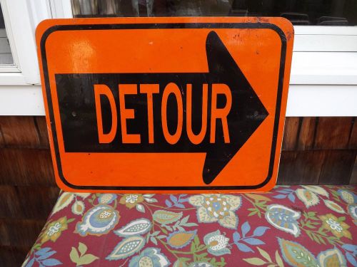 AUTHENTIC Detour Street  SIGN  24 X 18 X 1/8&#034; STEEL ORANGE / BLACK ARROW VG