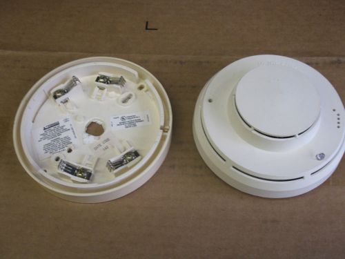 Siemens ili-1b smoke detector and db-3s base combo for sale