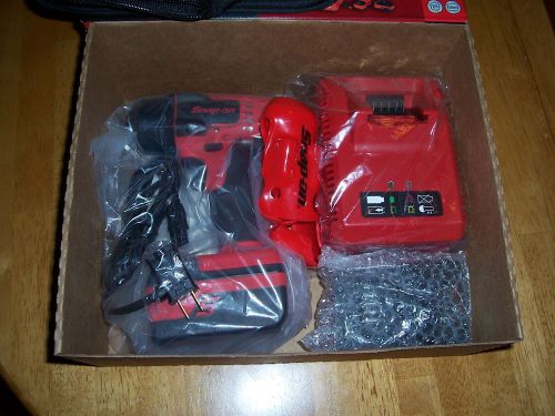 NIB Snap On CT8810A 3/8 Drive Cordless Impact Wrench Set