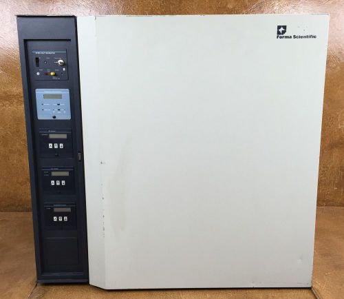 Forma Scientific Laboratory Incubator * Model 3033 * CO2 * Humidity * Tested