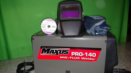 MAXUS PRO-140 Mig Welder With Auto Darkening Helmet, Extra Spool Of Wire