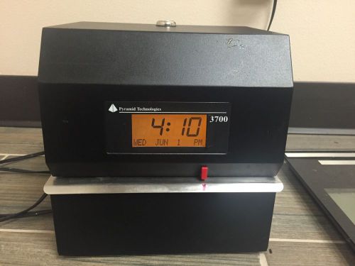 Pyramid technologies 3700 time stamp clock in for work for sale