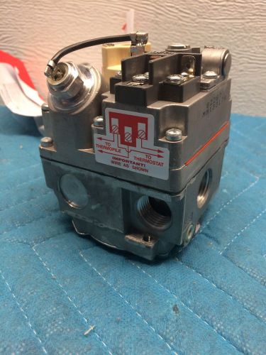 Robertshaw 700-502 Combination Gas Valve 250-750 MV  Nat Gas or LP