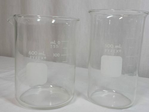 2 pyrex #1000 600ml griffin low form w/ spout, glass beaker, #1040 500ml for sale