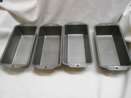 4 coated metal bread / loaf / casserole baking pans 9 x 5 x 2 1/2 NICE