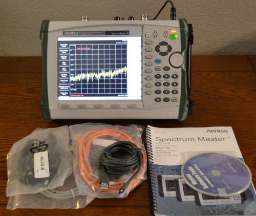 Anritsu MS2721B Spectrum Analyzer 9khz-7.1Ghz w/Tracking Generator GOOD w/Accys