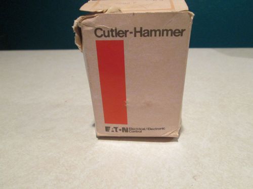 1 NIB CUTLER HAMMER E30BA COMPACT PUSHBUTTON 120V