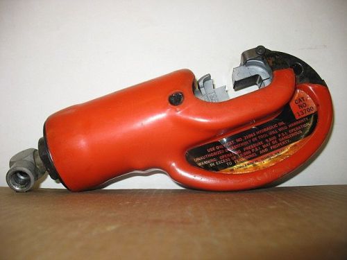 Thomas &amp; Betts Cat. No. 13700 Hydraulic Crimper &amp; Die