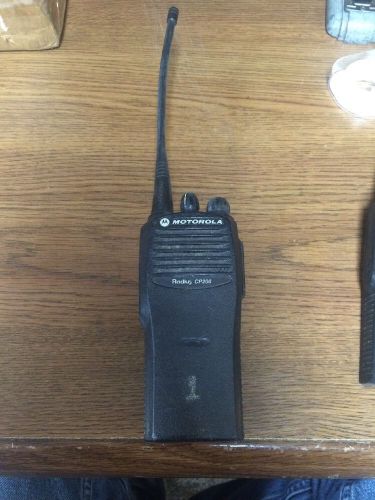 Motorola Radius CP200 Two Way Radio ~ AAH50RDC9AA1AN 4-Channel