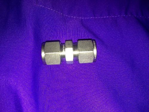 Swagelok Tube Fitting, Union, 1/2 in. Tube OD  SS-810-6