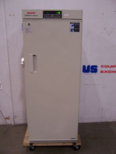 7410 SANYO MDF-U333 BIOMEDICAL FREEZER 274 LITER CAPACITY -30*C RANGE