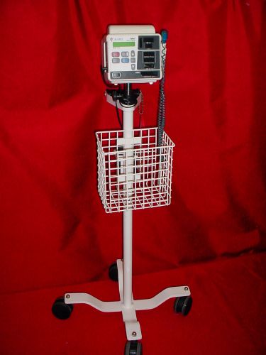 Alaris Ivac 4410 Vital-Check Vital Signs Monitor w/ Stand &amp; Basket 4410C #2