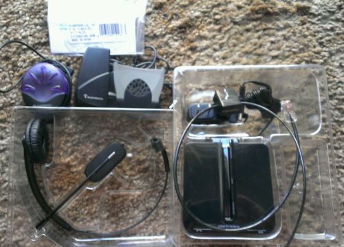 PLANTRONICS C054 Wireless Headset System W/Many Extras!