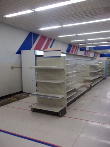 Used Gondola Store Shelving 4&#039; ISLAND Section/Grove City PA (Pittsburgh PA area)