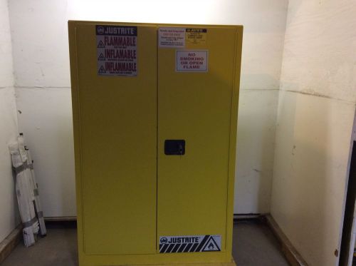 (1) justrite 45 gal flammable safety cabinet manual close for sale