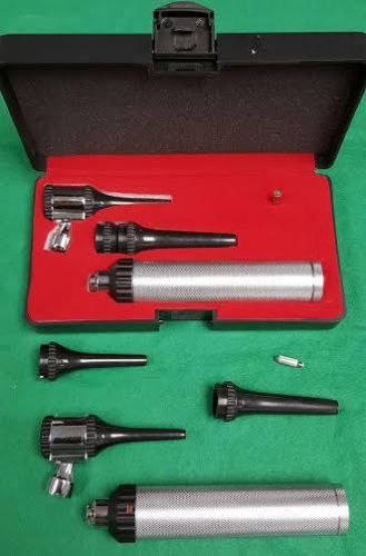 NEW LED Veterinary Otoscope Set Animal Diagnostic Instruments ( High Quality )