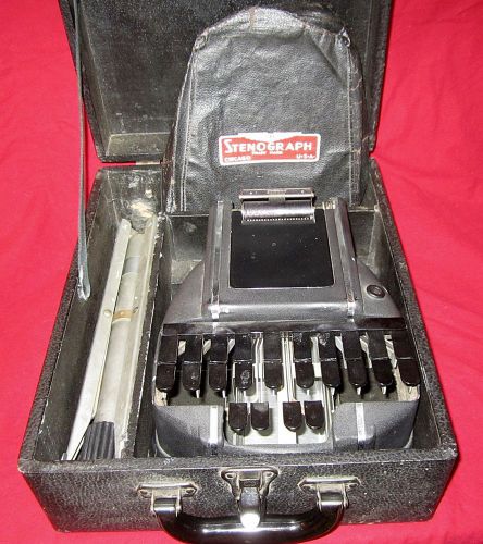 VINTAGE SM STENOGRAPH CHICAGO, IL  USA w/ Case &amp; Stand Art Deco Prop