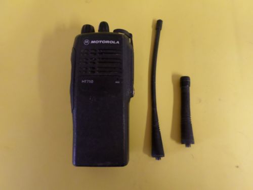 MOTOROLA HT750 TWO WAY RADIO  AAH25RDC9AA3AN