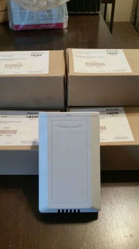 6 Honeywell T7770A 1006 ROOM TEMP SENSORS