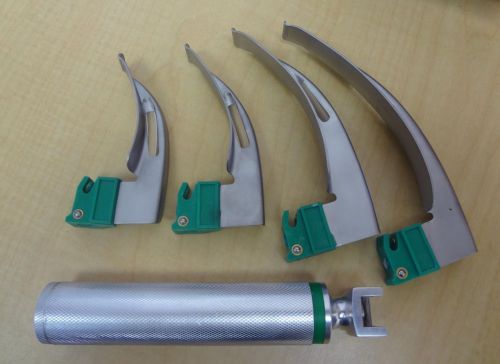 Fiber Optic Macintosh Laryngoscope Set ( LED Soft Light) White