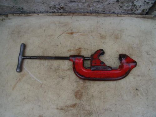 RIDGID NO 4-S PIPE CUTTER  2&#034;  to 4&#034; CAPACITY  3 WHEEL CUTTER #2