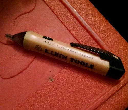 Klein tools Voltage Tester