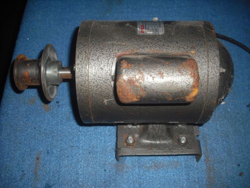 APOLLO ELECTRIC MOTOR 3/4 HORSE 5/8&#034; SHAFT 1470RPM 110V REV WITH 1&#034; BELT PULLY