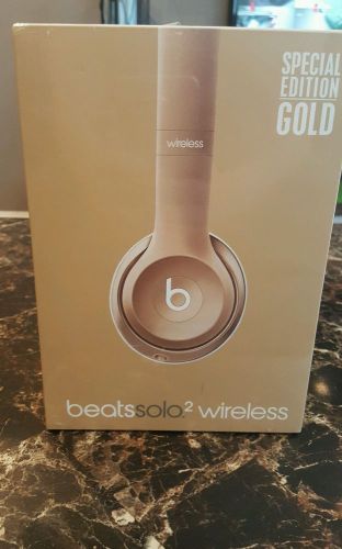 Beats solo 2 wireless  gold