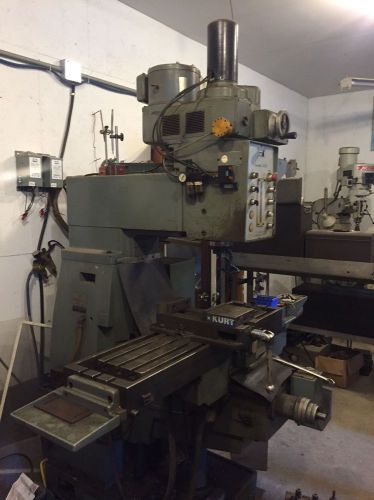 Compumill 3000 CNC Vertical Milling Machine CNC